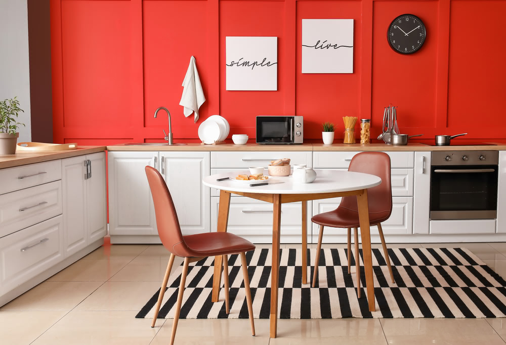 Immagine di cucina rossa