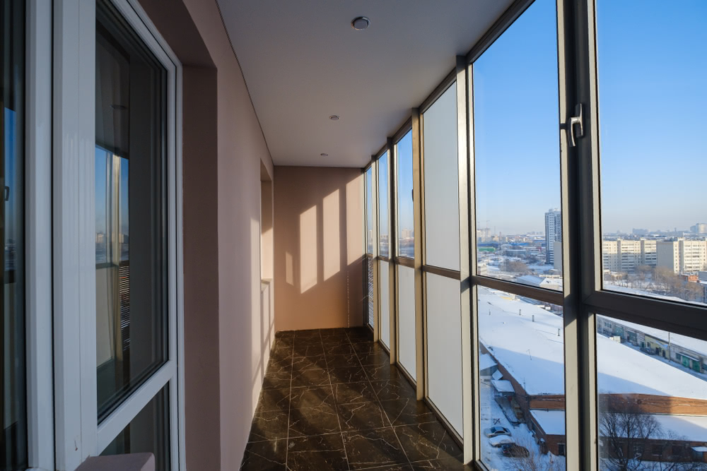 Immagine di veranda chiusura balcone