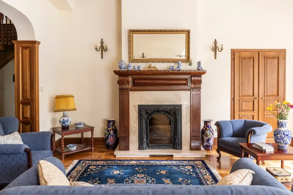 Immagine di stile inglese camino