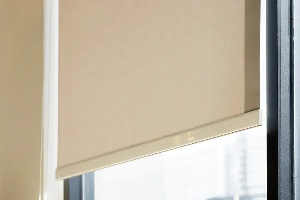 Immagine di tende moderne interne